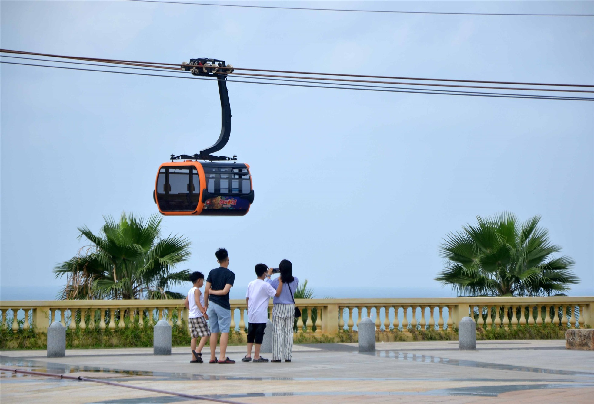 Cáp treo Hòn Thơm sẽ đưa du khách thưởng ngoạn toàn khu vực Nam đảo Phú Quốc ở không gian thứ 3.