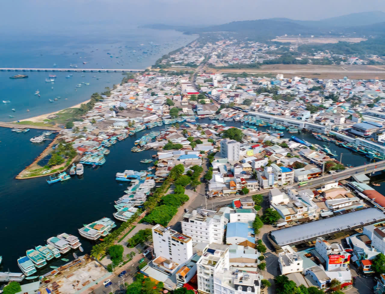 hau-het-cac-ban-an-hanh-chinh-chua-duoc-thi-hanh-o-phu-quoc-deu-lien-quan-den-cac-quyet-dinh-thu-hoi-dat-thuc-hien-du-an-thuong-mai-1752036850005105056042